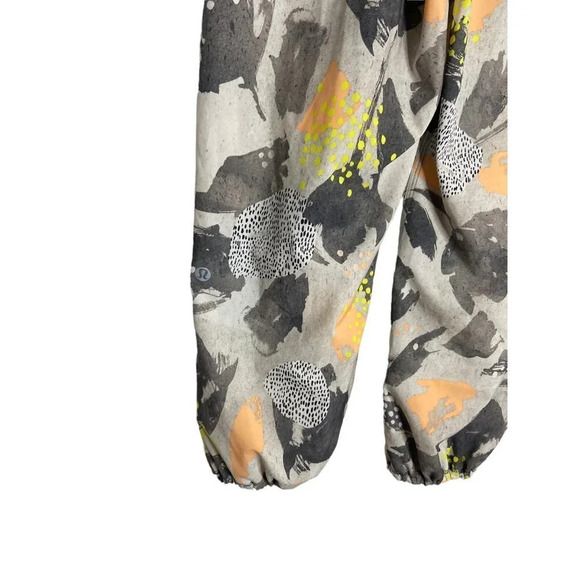 Lululemon Om Pant Mini Art Pop White Multi-sz approx. 6 - Picture 12 of 13
